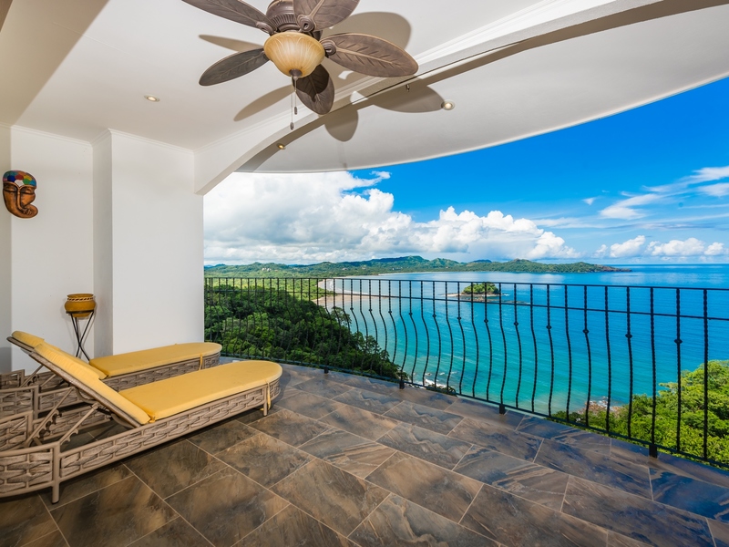 4 bed Condo For Sale in , 